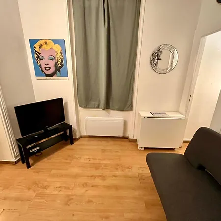 Cosy 2 Montmartre - Eugene Sue *