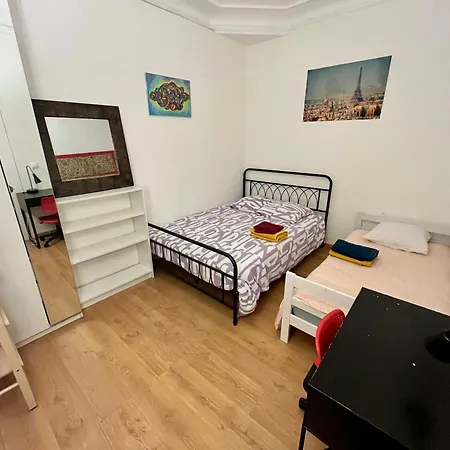 Cosy 2 Montmartre - Eugene Sue Parijs