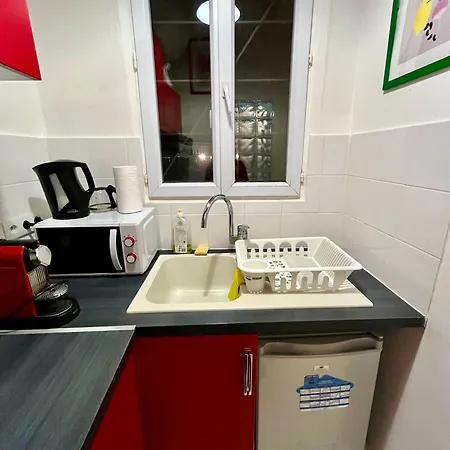 Cosy 2 Montmartre - Eugene Sue * Parijs