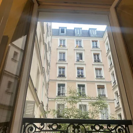 Cosy 2 Montmartre - Eugene Sue